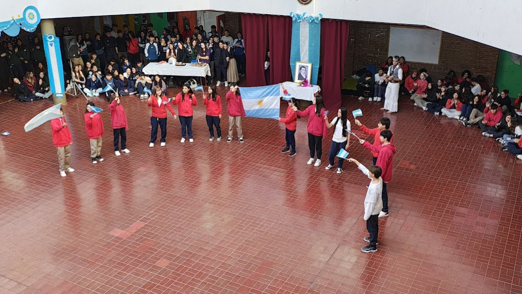 imagen Se realizó el acto por el Día de la Bandera y en conmemoración de Don Martín Miguel de Güemes