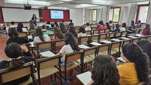 imagen El tercer encuentro presencial del ingreso a las secundarias de la UNCuyo se centró en las dudas sobre contenidos de Matemática