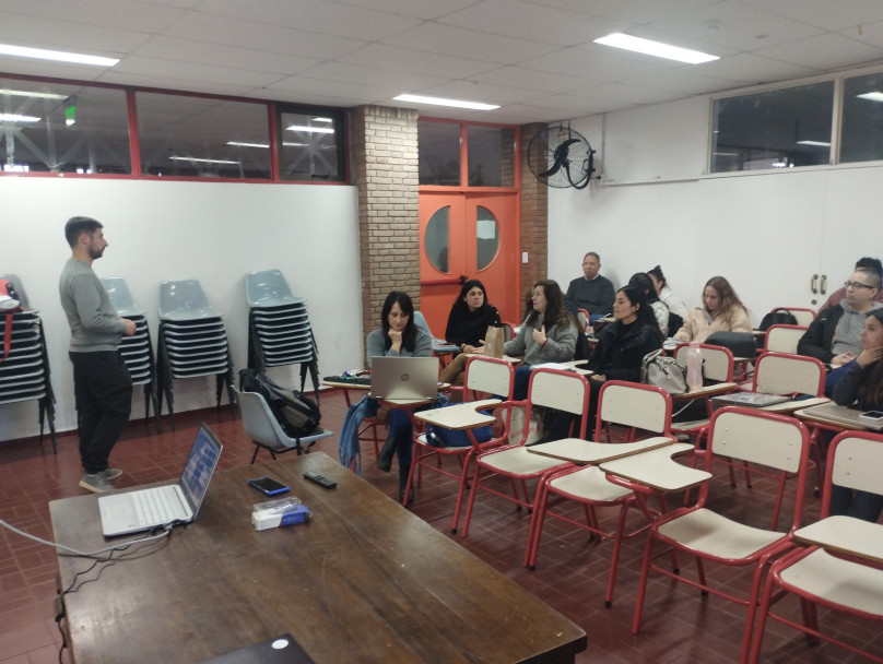 imagen Se llevo a cabo el encuentro presencial del curso de Inteligencia Artificial aplicada a la práctica docente