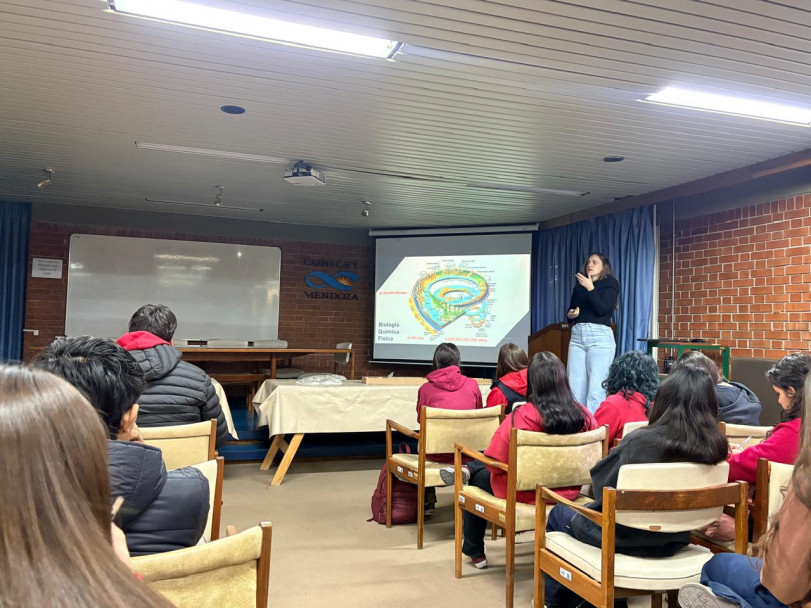 imagen Estudiantes de 4to. año visitaron las instalaciones del IANIGLA – CONICET