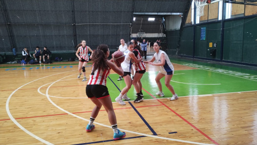 imagen Estudiantes del DAD estuvieron presentes en el 1.º Encuentro Deportivo de los colegios preuniversitarios de la UNCuyo