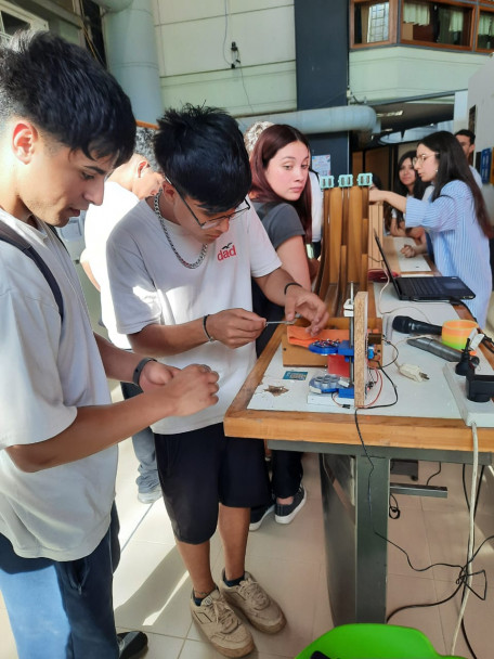 imagen Estudiantes del DAD participaron en la muestra interactiva MENDOCIENCIA