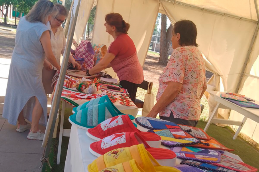 imagen Adultos mayores tendrán su propia feria universitaria