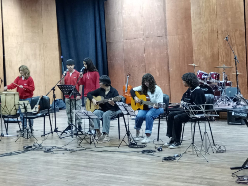 imagen El DAD participó del encuentro musical interescolar organizado por la Escuela del Magisterio