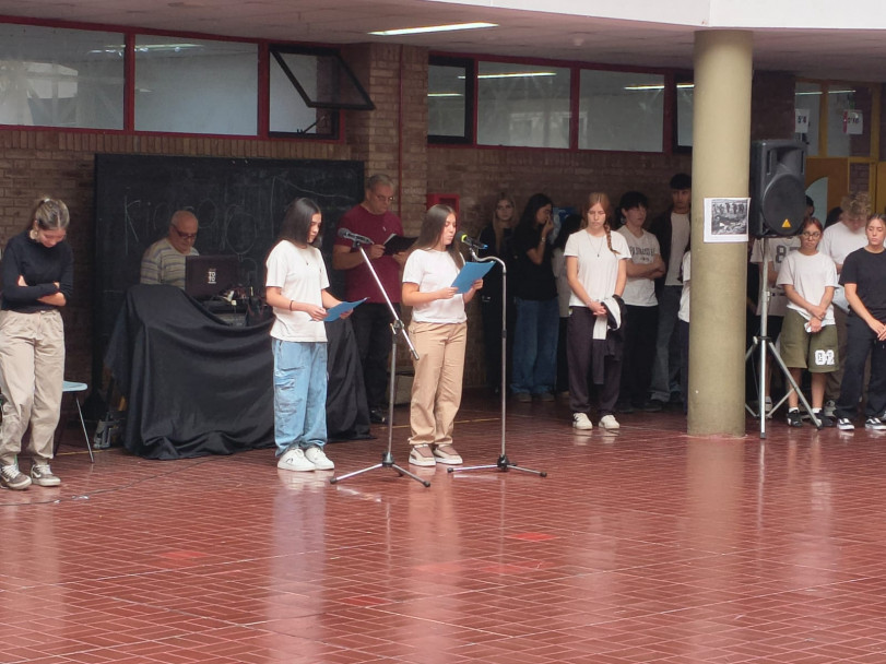 imagen Se llevó a cabo el acto en conmemoración al Día del veterano y caídos en la Guerra de Malvinas