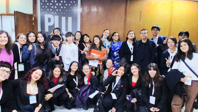 imagen Estudiantes de la escuela participaron del Modelo de Naciones Unidas "Uniendo Metas: Jóvenes para el futuro"