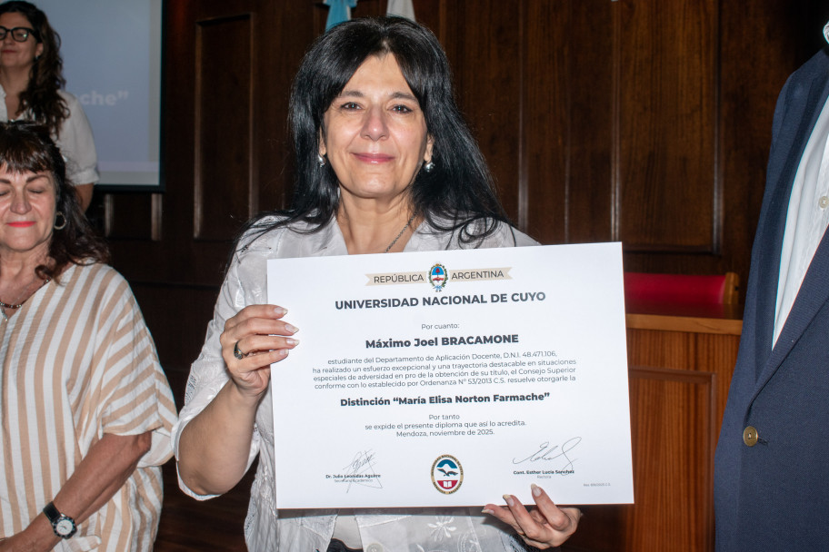 imagen Estudiantes y graduados de la UNCUYO recibieron la distinción Farmache