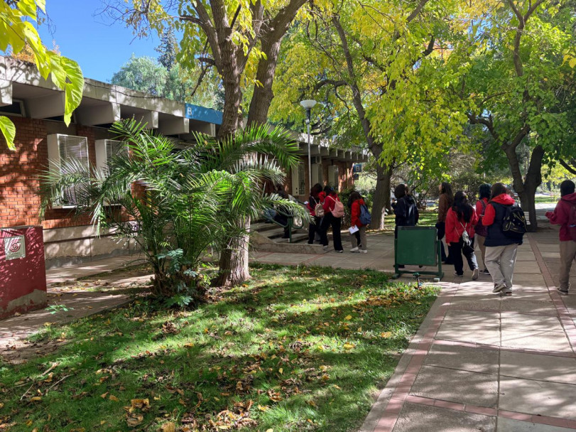 imagen Estudiantes de 4to. año visitaron las instalaciones del IANIGLA – CONICET