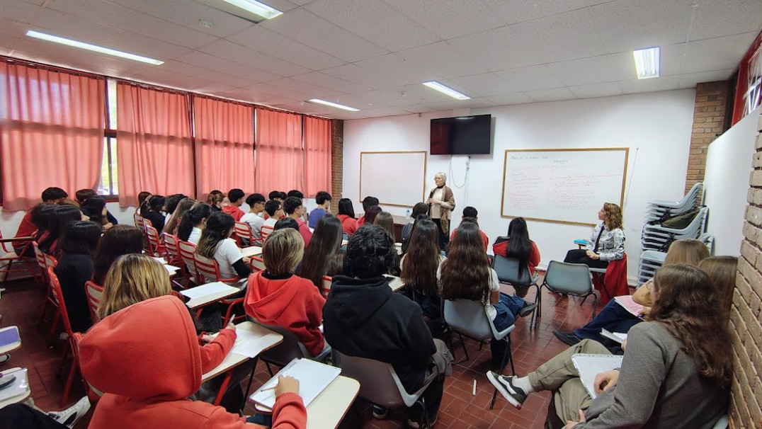imagen La Magíster Graciela Cousinet dio una charla en nuestra escuela