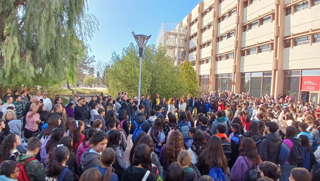 imagen Ingreso a escuelas de la UNCuyo: 2.300 aspirantes participaron del primer encuentro presencial