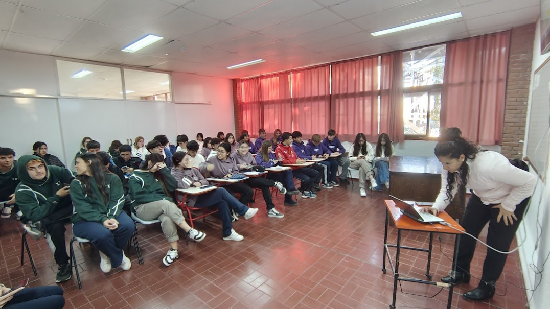 imagen Estudiantes de 5° año participaron de una capacitación en Educación Financiera