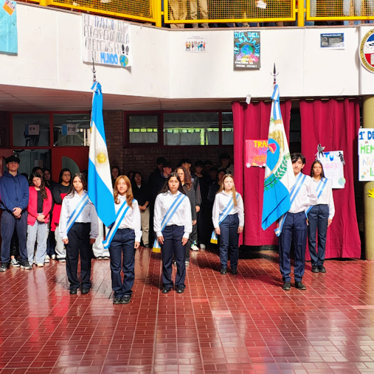 imagen Se llevó a cabo el acto por el Día del Trabajador/a y de la Constitución Nacional Argentina