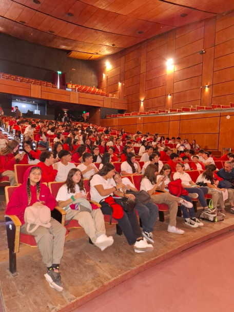 imagen Salida didáctica con los primeros años del turno tarde a la Nave Universitaria