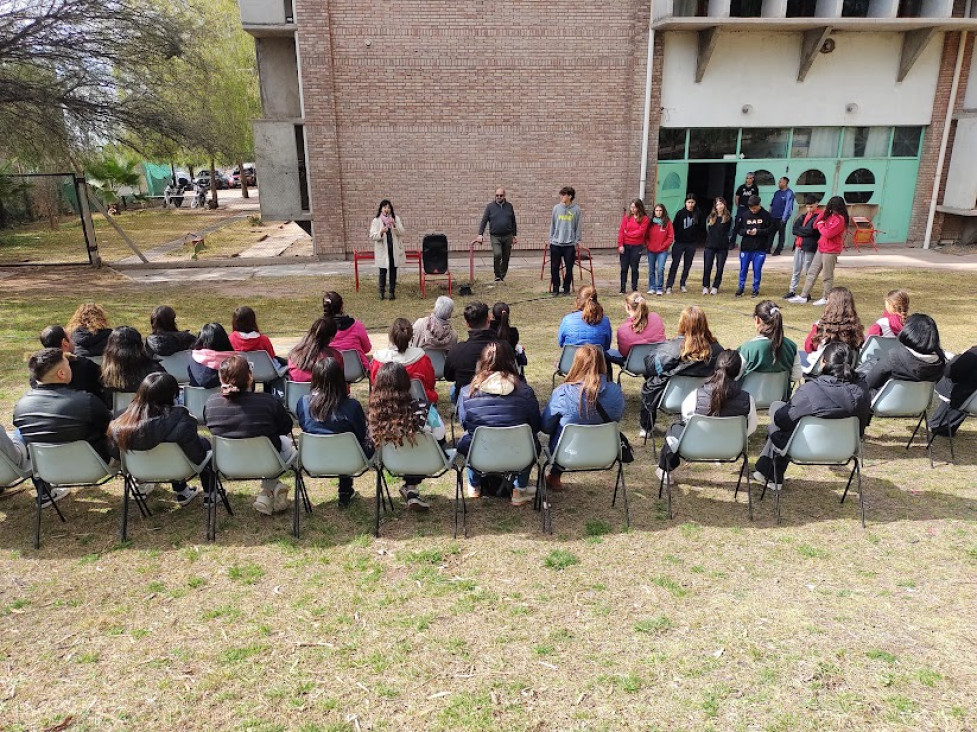 imagen En dos instancias, se desarrolló "Escuela Abierta" jornada en la que aspirantes a ingresar a primer año conocen la escuela