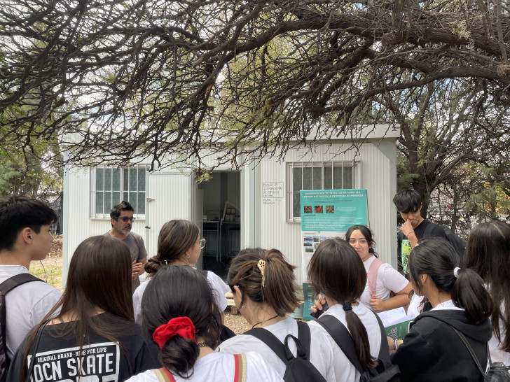 imagen Salida didáctica al Banco de Germoplasma con estudiantes del turno tarde