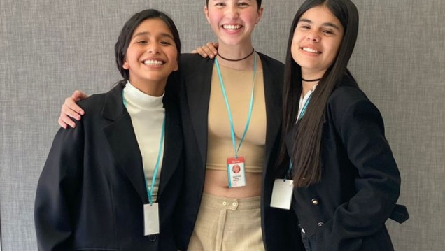 imagen Una estudiante del DAD junto a dos del CUC, ganaron las Olimpiadas de Debate organizadas por OAJNU