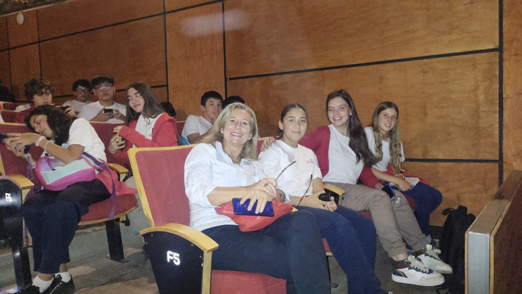 imagen Salida didáctica con los primeros años del turno tarde a la Nave Universitaria