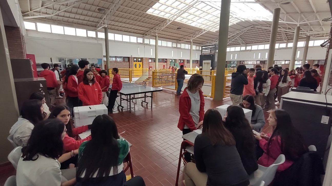 imagen Se realizó la votación del Centro de Estudiantes 2024