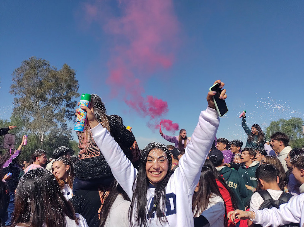 imagen Presentación de buzos 5to año 2024