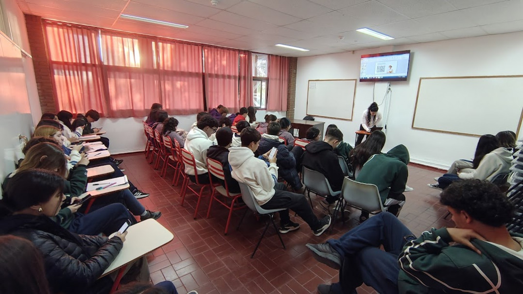 imagen Estudiantes de 5° año participaron de una capacitación en Educación Financiera