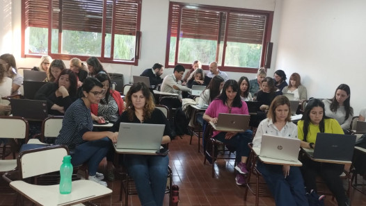 imagen Se llevó a cabo el segundo encuentro presencial del curso "Inteligencia artificial: estrategias y desafíos"