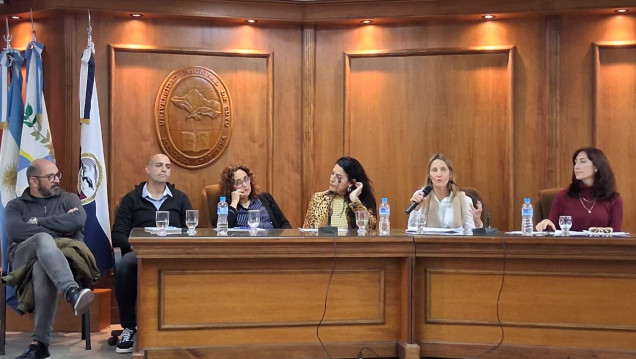imagen Experiencias en Justicia Restaurativa en el ámbito penal juvenil y de la adultez "Espacios públicos que vinculan prácticas y operadores"