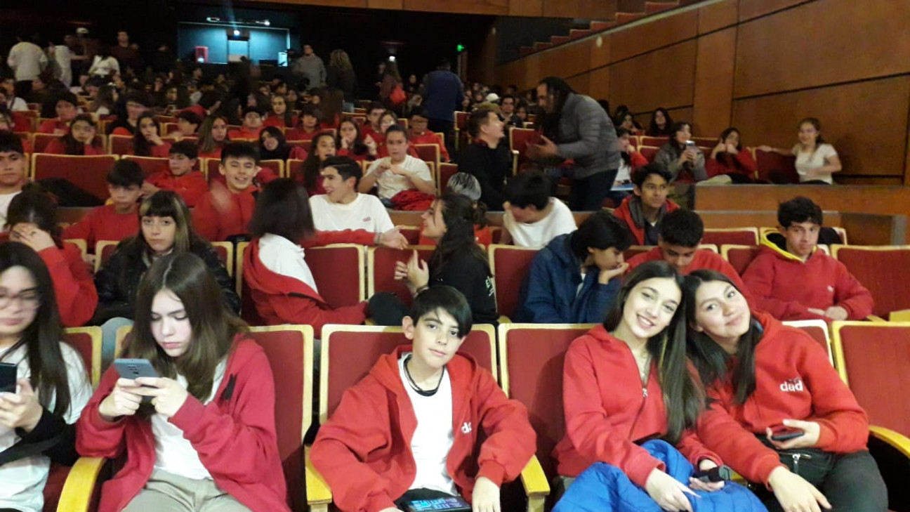 imagen Estudiantes del DAD presentes en el Concierto final del Proyecto de Formación de Audiencias "Tejiendo sonidos desde las emociones"