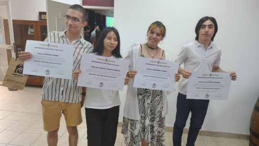 imagen Estudiantes y graduados de la UNCUYO recibieron la distinción Farmache