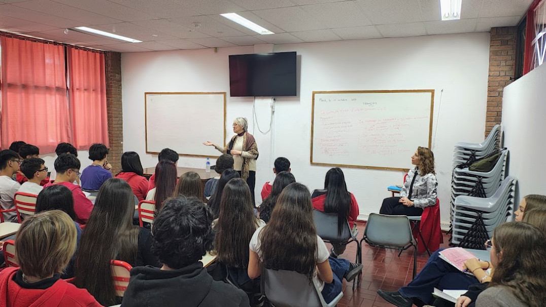 imagen La Magíster Graciela Cousinet dio una charla en nuestra escuela