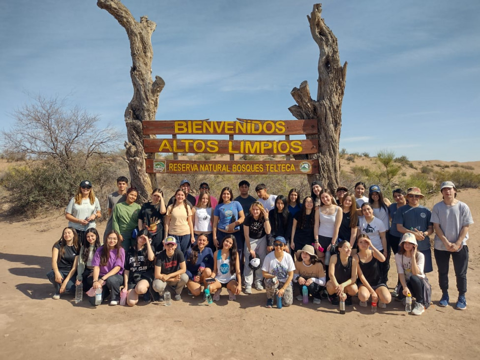 imagen Estudiantes de 5º año realizaron una visita a la Reserva Natural y Cultural Bosques Telteca y a Los Altos Limpios