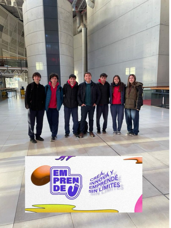 imagen Estudiantes del DAD participaron del encuentro lanzamiento del Emprende U 2025.