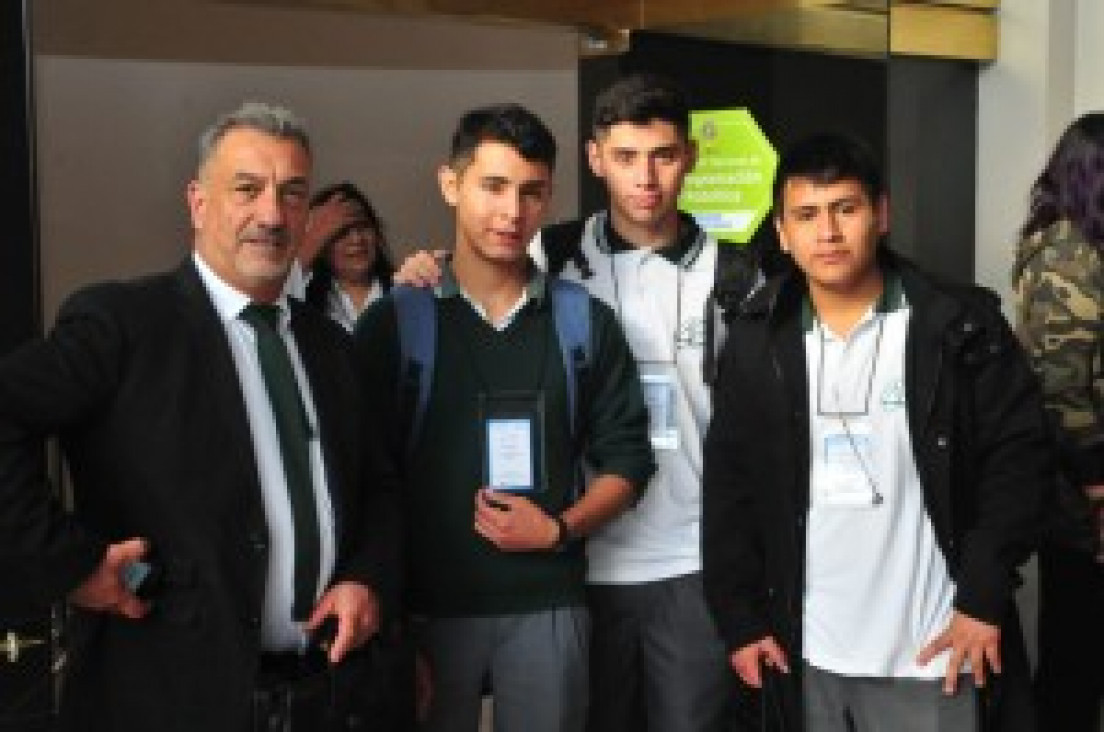 imagen Profesores de "Aprender Conectados" realizarán un curso sobre robótica y de kit de armados de netbooks en el DAD. También nos visitarán alumnos de la escuela 4-076, «Arq. Carlos Thays» de Fray Luis Beltrán