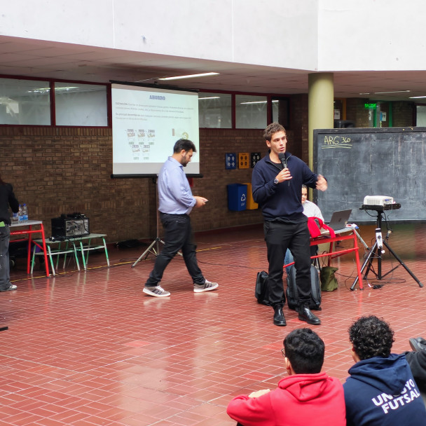 imagen Capacitación sobre "Nociones básicas de Finanzas"  a estudiantes de 5to año