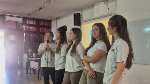 imagen Estudiantes nuestra escuela presentaron al DAD en la escuela Carmen Vera Arenas