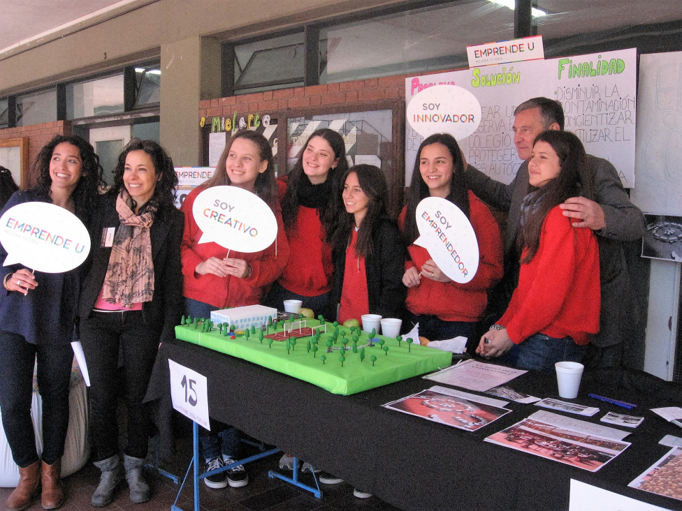 imagen Feria de Emprendedores, proyecto "Protección de Flora y Fauna"