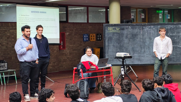 imagen Capacitación sobre "Nociones básicas de Finanzas"  a estudiantes de 5to año