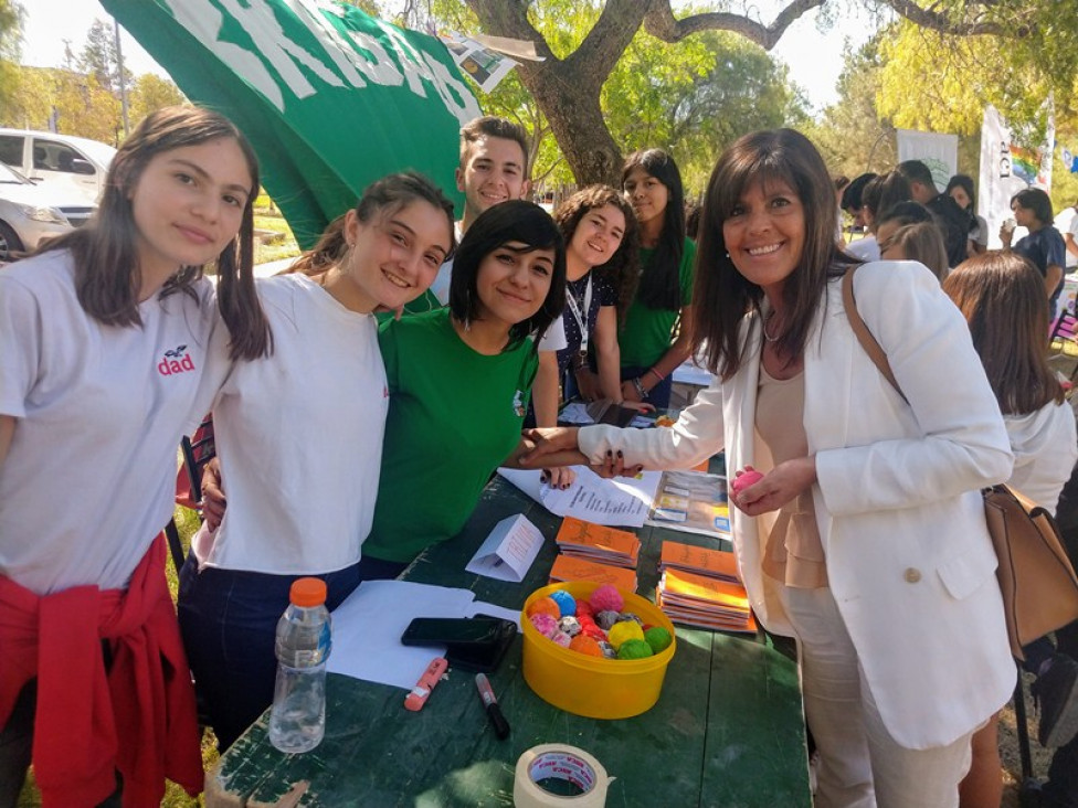 imagen EL DAD HACE UN BUEN PAPEL en el Encuentro de Proyectos de Colegios de la UNCUYO