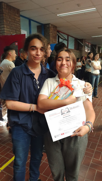 imagen Pilar Balmaceda estudiante del DAD recibió 1° premio del XXI Concurso Literario "Entre letras y sueños". Disponible el cuento ingresando