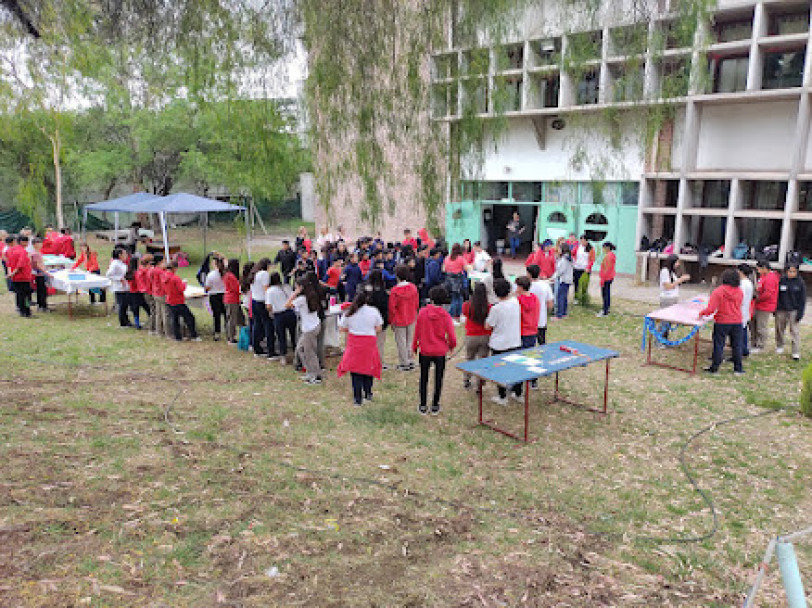 imagen Nos visitaron estudiantes de 5to grado de la Escuela "Inmaculada Corazón de María" del Barrio Favorita como parte del Proyecto de Práctica Socioeducativa, "Ludoteca del Cerro"