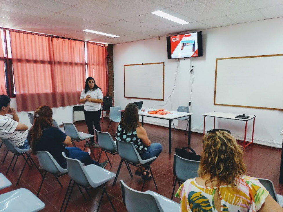 imagen Organizado por la UEC(Unidad Ejecutora de Capacitación) y ASOCIART se realizó un curso de "Manejo defensivo y accidentes in Itinere"