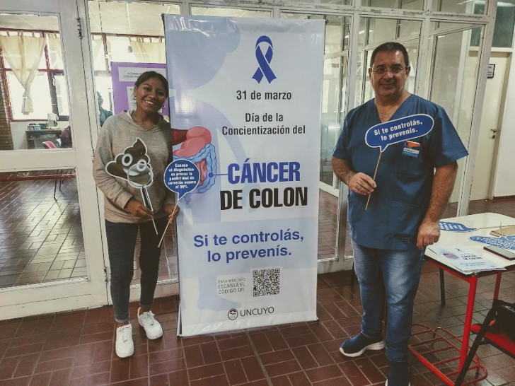 imagen Personal de DAMSU estuvo en nuestra escuela para concientizar sobre el cáncer de colon por el "Día Mundial de Concientización sobre Cáncer Colorrectal"