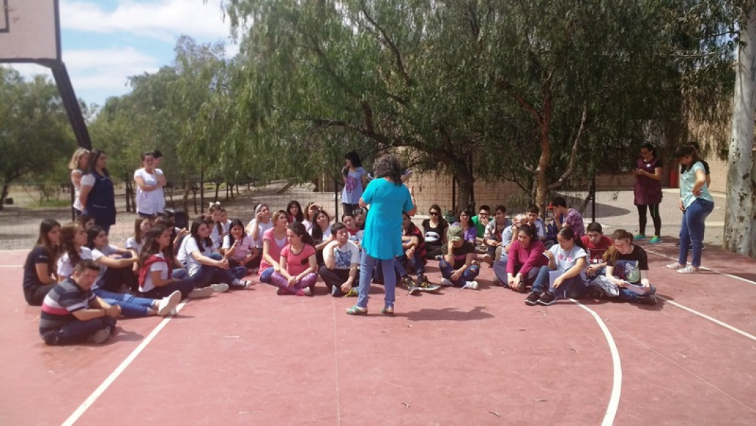 imagen Nos visitaron del instituto IPCL 13168 Asociación Esperanza como parte del Proyecto Educativo " + comUNIDADes"