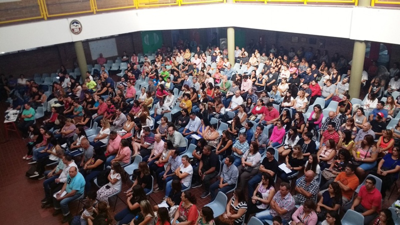 imagen Se realizó la reunión de padres de 1º año 2020. Fotos e información 