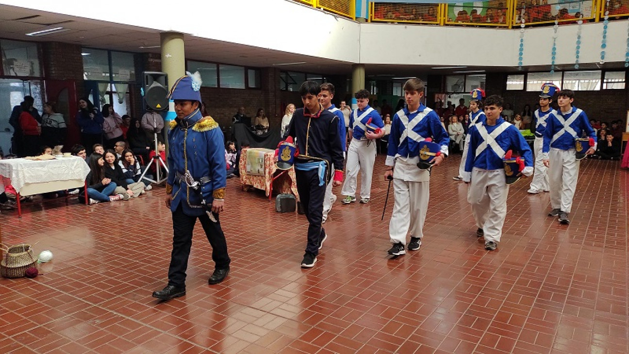 imagen Se realizaron los Actos por el 172 Aniversario del Fallecimiento del General José de San Martín y el 83 Aniversario de la creación de la Universidad Nacional de Cuyo.