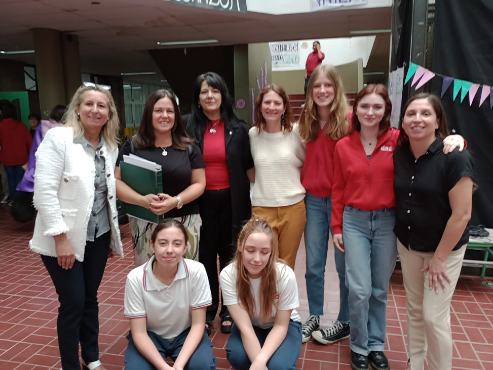 imagen Nos visitaron de la escuela Federal Hocking (FedHock) y el Bachiller en Lenguas